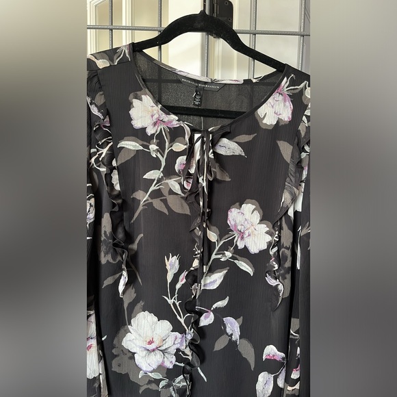 WHBM NWT Blouse Size L long sleeve black floral with tie at the neck. - Picture 13 of 13
